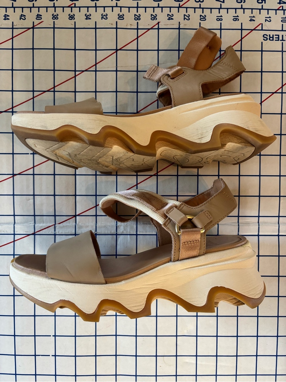 Sorel Platform Wave Sandal in Taupe